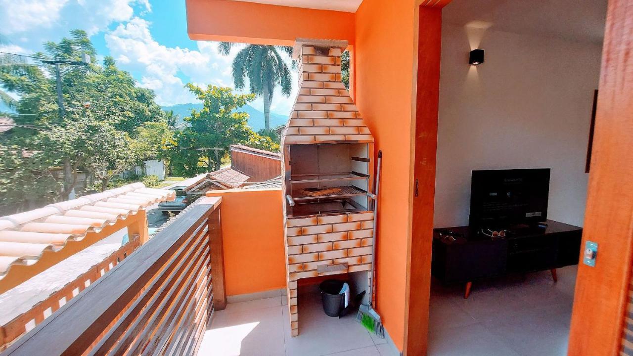 Apartment Mamangua Retreat: Seaside Flat With Pool And Gourmet Amenities